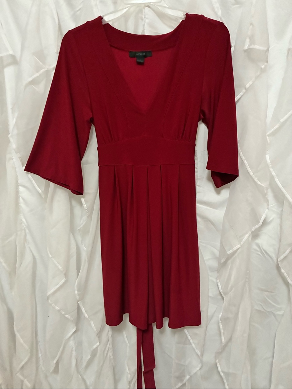 Express Women's Red V-Neck Empire Waist Dress